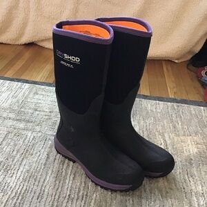 Dry shod boots woman’s size 8/8.5